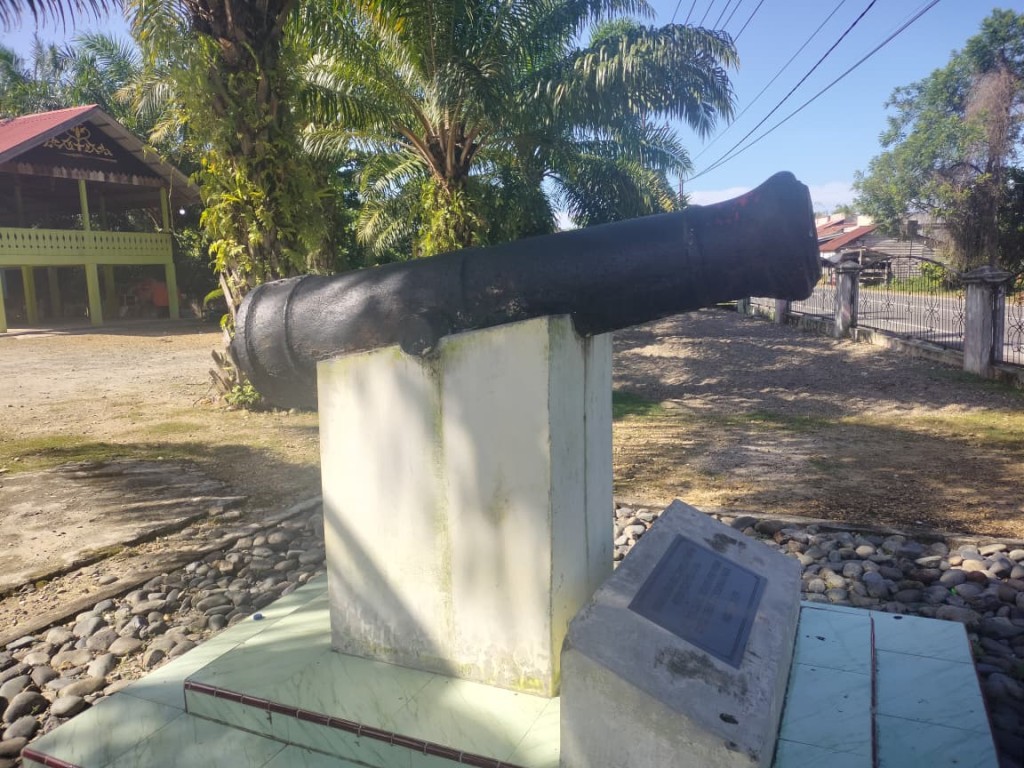Meriam Hadiah Kesultanan Usmaniyah Kepada Teuku Raja Liala Yang di Serahkan Ke Raja Panga Tahun 1579